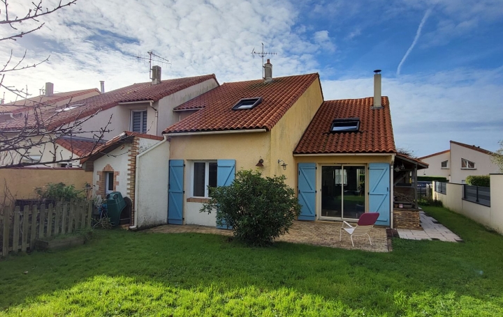 Maison   SAINT-LEGER-SOUS-CHOLET  111 m2 225 750 € 